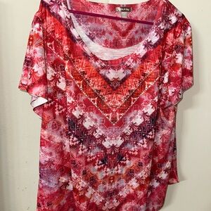 White Stag Red and White Graphic Short Sleeve Blouse